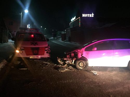 Согтуу жолооч түргэний машин мөргөв