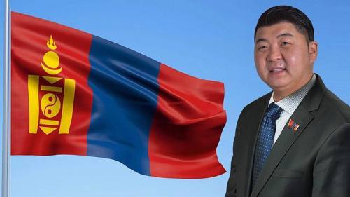 Жүжигчин Д.Баттөмөр улс төрд хүч үзэх үү