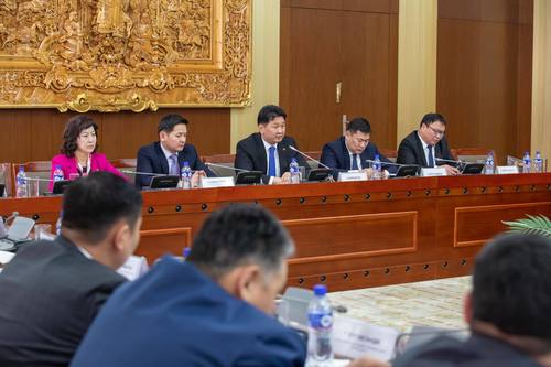 У.Хүрэлсүх:  