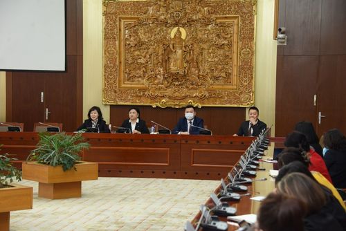 Иргэдийг хорт хавдраас урьдчилан сэргийлэх, эрт илрүүлэх үзлэг, шинжилгээ, оношилгоонд хамруулна