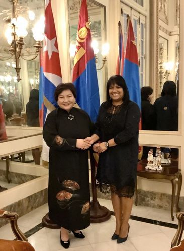 Элчин сайд Ш.Батцэцэг Итгэмжлэх жуух бичгээ гардуулав