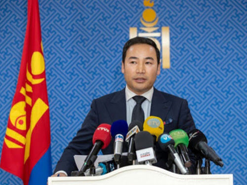 Ц.Ганзориг: Цагаан сарын амралтын өдрүүдийг ажлын өдөр болгох тухай хэлэлцээгүй