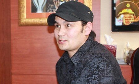 Дуучин Л.Байзадаг олжээ