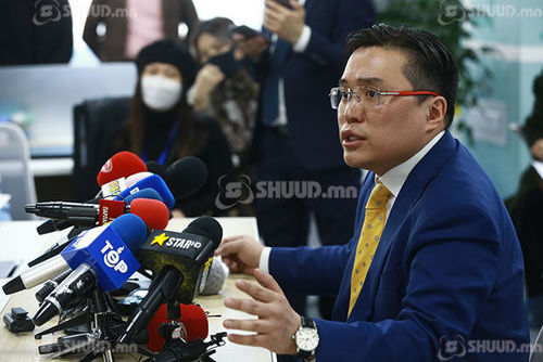 О.Магнай: Иргэдэд 1.2 сая төгрөгийг яаралтай олгохыг Ерөнхий сайдаас шаардаж байна