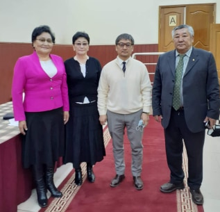 Жаргалант тосгоны  ахмадууд 1,7 сая төгрөг хандивлалаа