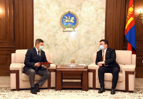 Зэвсэгт хүчний тухай хуульд нэмэлт, өөрчлөлт оруулах тухай хуулийн төслийг өргөн барив