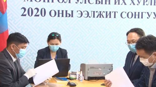 Намууд сонгуульд оролцох батламжаа гардаж авна