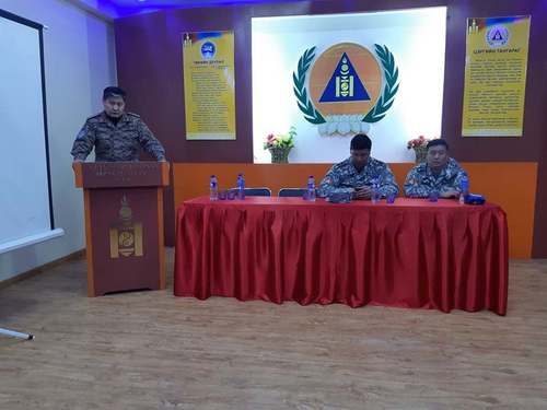 Алба хаагчдын ажиллах орчин, нөхцөлийг сайжруулахыг үүрэг болгов