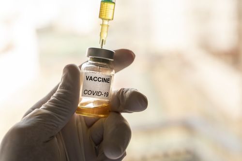 COVID-19: Johnson & Johnson нэг тэрбум тун вакцин үйлдвэрлэнэ