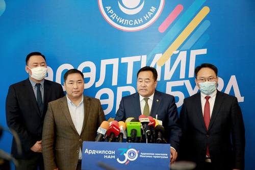 Я.Санжмятав: МАН-ынхан АН-ыг сонгуульд ялуулахгүй байх аргыг хэрэглэж байна