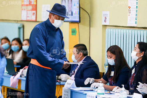 У.Хүрэлсүх: Шударга нийгмээ байгуулах үргэлжлэл явагдаж байна