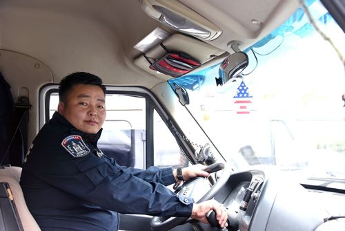 Цагдаагийн алба хаагч амиа хорлохыг завдсан охиныг аварчээ