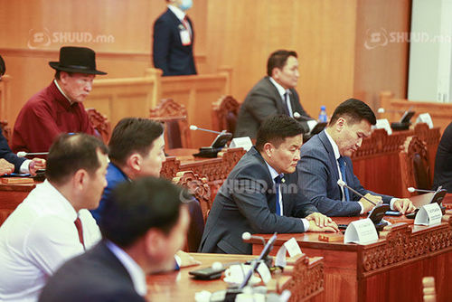 ШУУД: Тэтгэврийн зөрүүг яаралтай арилгах хэрэгтэй