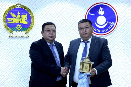 АН-ын даргын тамгыг УИХ-ын гишүүн Ц.Туваанд хүлээлгэн өглөө