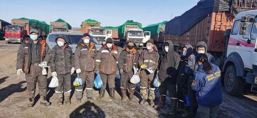 Сүхбаатар аймгийн уурхайд ажилладаг 1000 гаруй хүн хагас жил цалингүй амьдарч байна