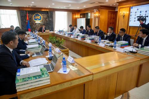 Монгол Улсын 2021 оны төсвийн төслийг хэлэлцжээ