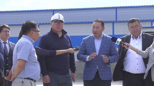 УИХ-ын гишүүд Эмээлт зах, 