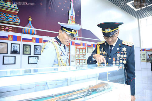 Чөлөөлөх дайны 75 жилийн ой: Нэн ховор үзмэрүүдийг анх удаа дэлгэлээ