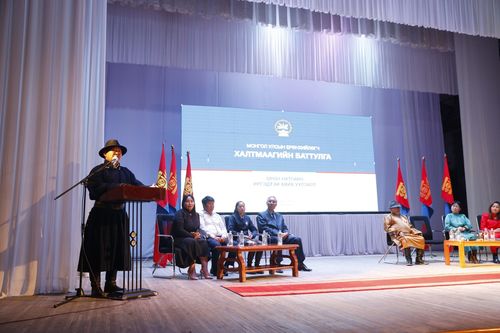 Ерөнхийлөгч Х.Баттулга Сүхбаатар аймгийн иргэдтэй уулзлаа