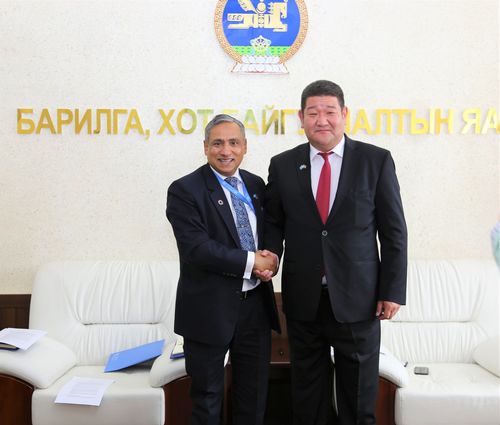 БХБ-ын сайд Б.Мөнхбаатар НҮБ-ын Монгол дахь Суурин төлөөлөгч Тапан Мишра-г хүлээн авч уулзав