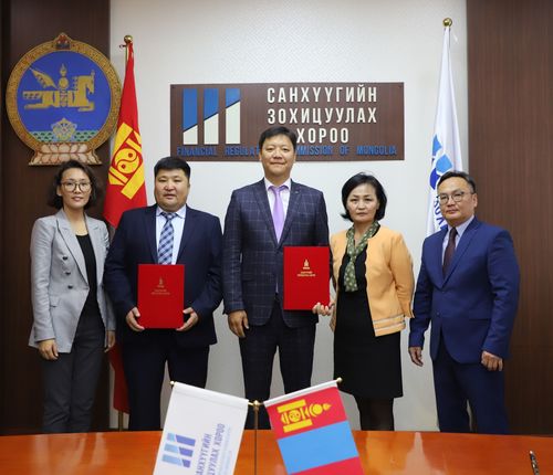 Мөнгө угаахтай тэмцэх чиглэлээр хамтарч ажиллана