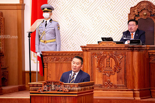 Х.Баттулга: Надтай биш ядуурал, цар тахалтай тэмцэж, ард түмнийхээ өмнө хүлээсэн үүргээ биелүүлээч