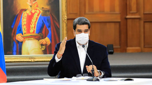 COVID-19: Мадурогийн гэр бүл Оросын вакциныг өөрсөд дээрээ туршина