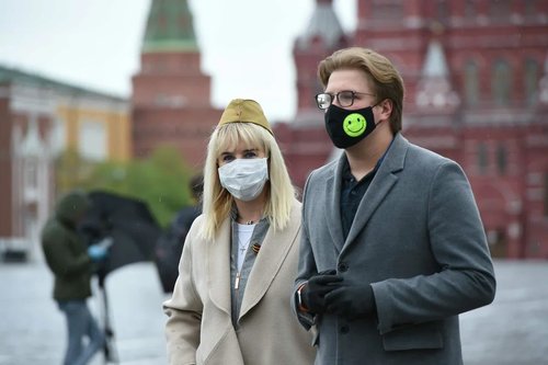 COVID-19: ОХУ-д амны хаалтгүйгээр нийтийн тээврээр үйлчлүүлэхийг хориглов