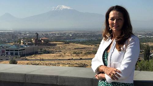 Францын сенатч Уулын Карабахыг хүлээн зөвшөөрөх санал өргөн барина