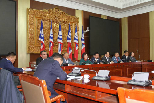 Тэтгэврийн доод хэмжээг 500 мянган төгрөг болгох хуулийн төслийг өргөн барина