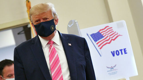 АНУ: Трампыг дэмжихийг уриалсан цагдаа ажлаасаа чөлөөлөгджээ