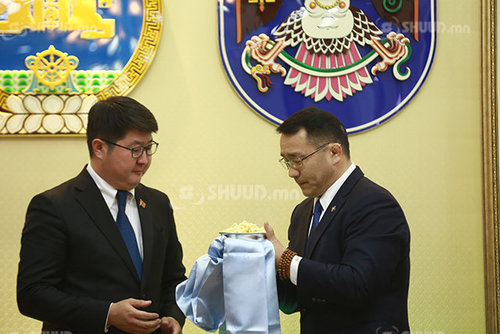 Д.Сумъяабазар: Хотын хөгжил улсын хөгжлийн чиг хандлагыг тодорхойлно