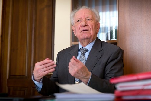 COVID-19: Буриадын анхны Ерөнхийлөгч таалал төгсөв