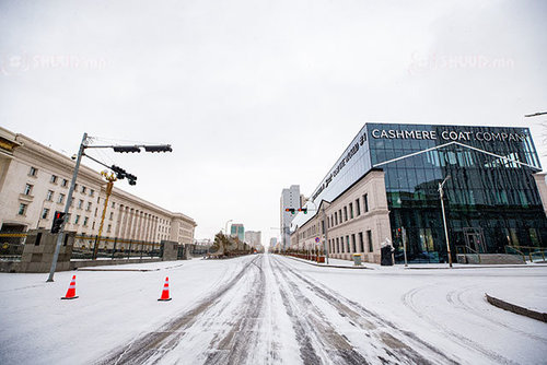 SOS: Хөл хориог он дуустал үргэлжүүлбэл 430 мянган ажлын байр эрсдэлд орно