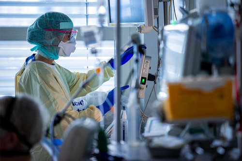 АНУ: Томуу, коронавирусийн эсрэг шинэ бэлдмэл гарган авчээ