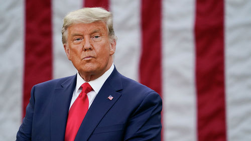 Трамп ялагдлаа хүлээн зөвшөөрөлгүй, суудалдаа үлдэнэ гэж найдаж байна