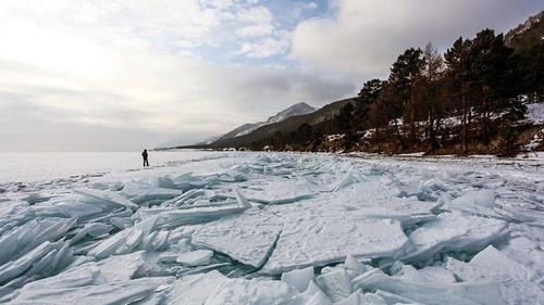 Байгал нуурын орчимд хүчтэй газар хөдлөлт болжээ