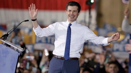 Байден өрсөлдөгчөө албан тушаалд урив