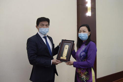 Элчин сайд хатагтай Доан Тхи Хыөнг-ийг эх орондоо буцах болсонтой нь холбогдуулан хүлээн авч уулзав