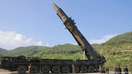 АНУ-ын шинэ Ерөнхийлөгчийг БНАСАУ пуужингаар 