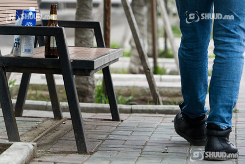 Шар айрагт ч согтож бас шогтдог