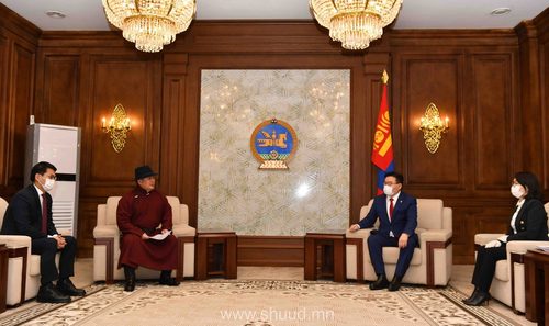 Ерөнхийлөгч өрх бүрд нэг сая төгрөгийн дэмжлэг үзүүлэх  төсөл өргөн барилаа