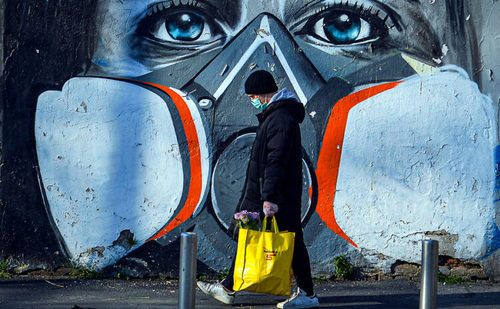 COVID-19: Монголд вакцин нийлүүлэх Энэтхэгийн вакцины үйлдвэрт гал гарчээ