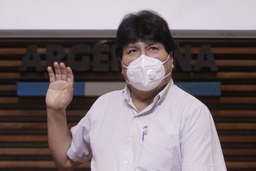 Эво Моралес COVID-19 тусаад эдгэрчээ