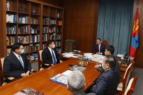 Ерөнхийлөгч Х.Баттулга Засгийн газрын гишүүдийг хүлээн авч уулзлаа