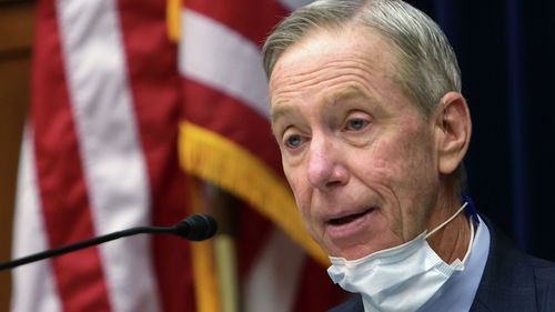 Конгрессын гишүүн Пфайзерын хоёр тун хийлгэсэн ч халдвар авчээ