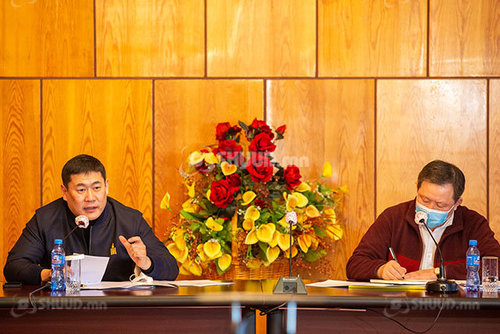 Л.Оюун-Эрдэнэ: Засгийн газар 