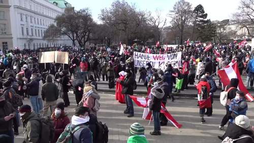 Австрид хөл хориог эсэргүүцэн жагсав