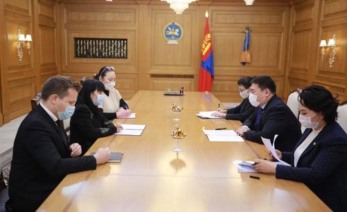 Худалдаа, эдийн засгийг хөгжүүлэхэд хамтран ажиллана