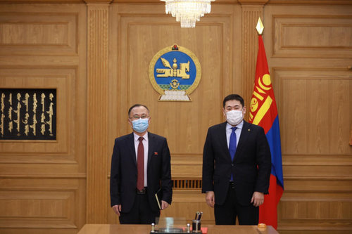 Талууд харилцан сонирхсон асуудлаар санал солилцов